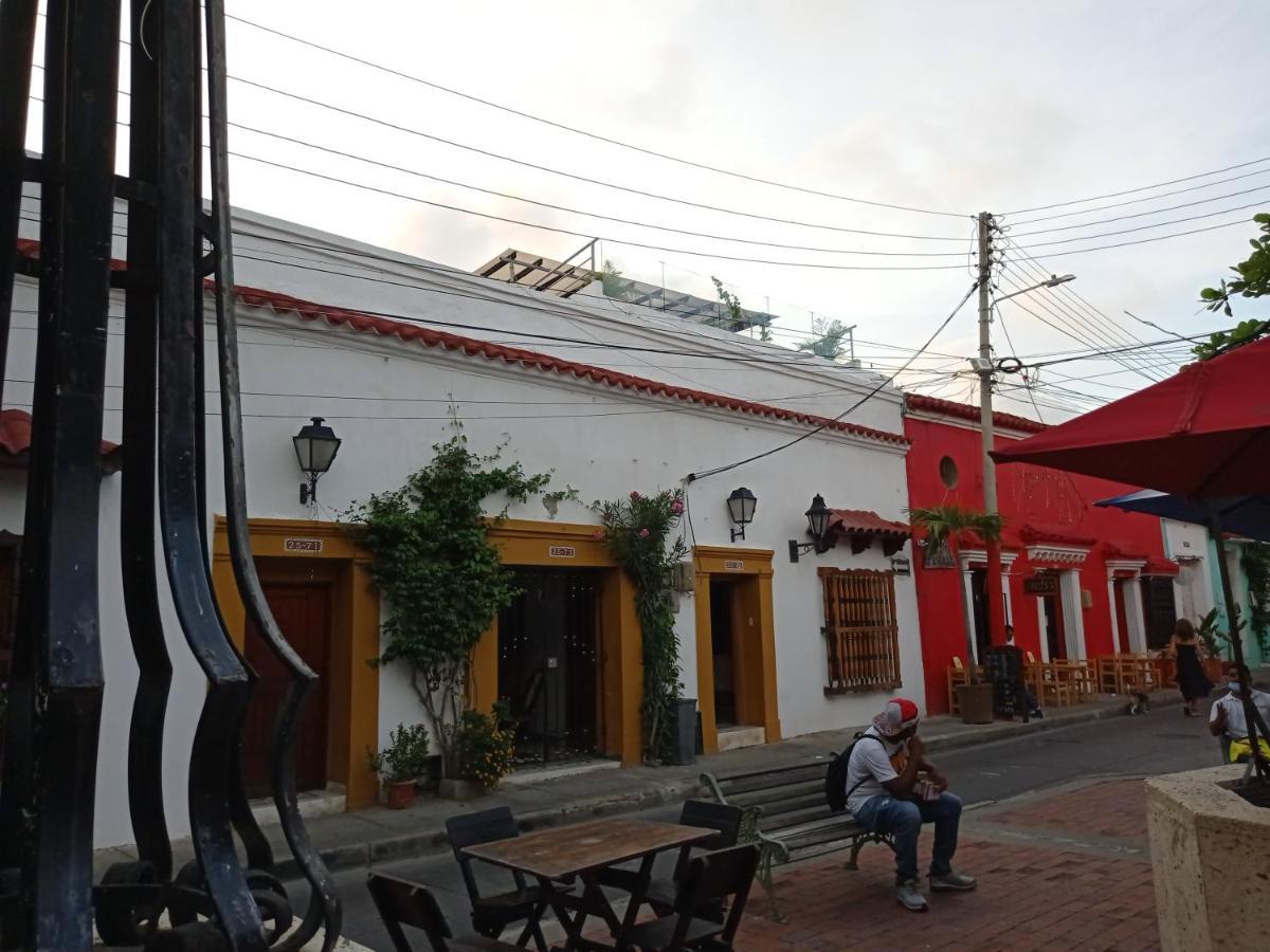 La 10B Hostel Cartagena Bagian luar foto